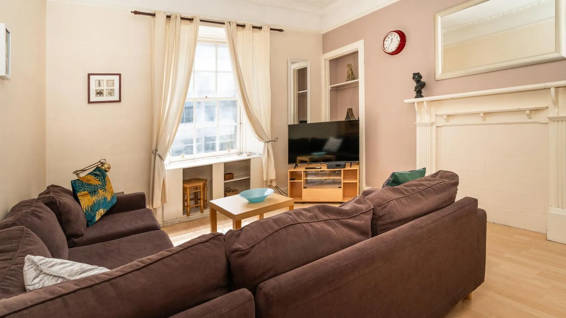 Charming 2Bd Flat 10 Minutes To Edinburgh Castle Appartement