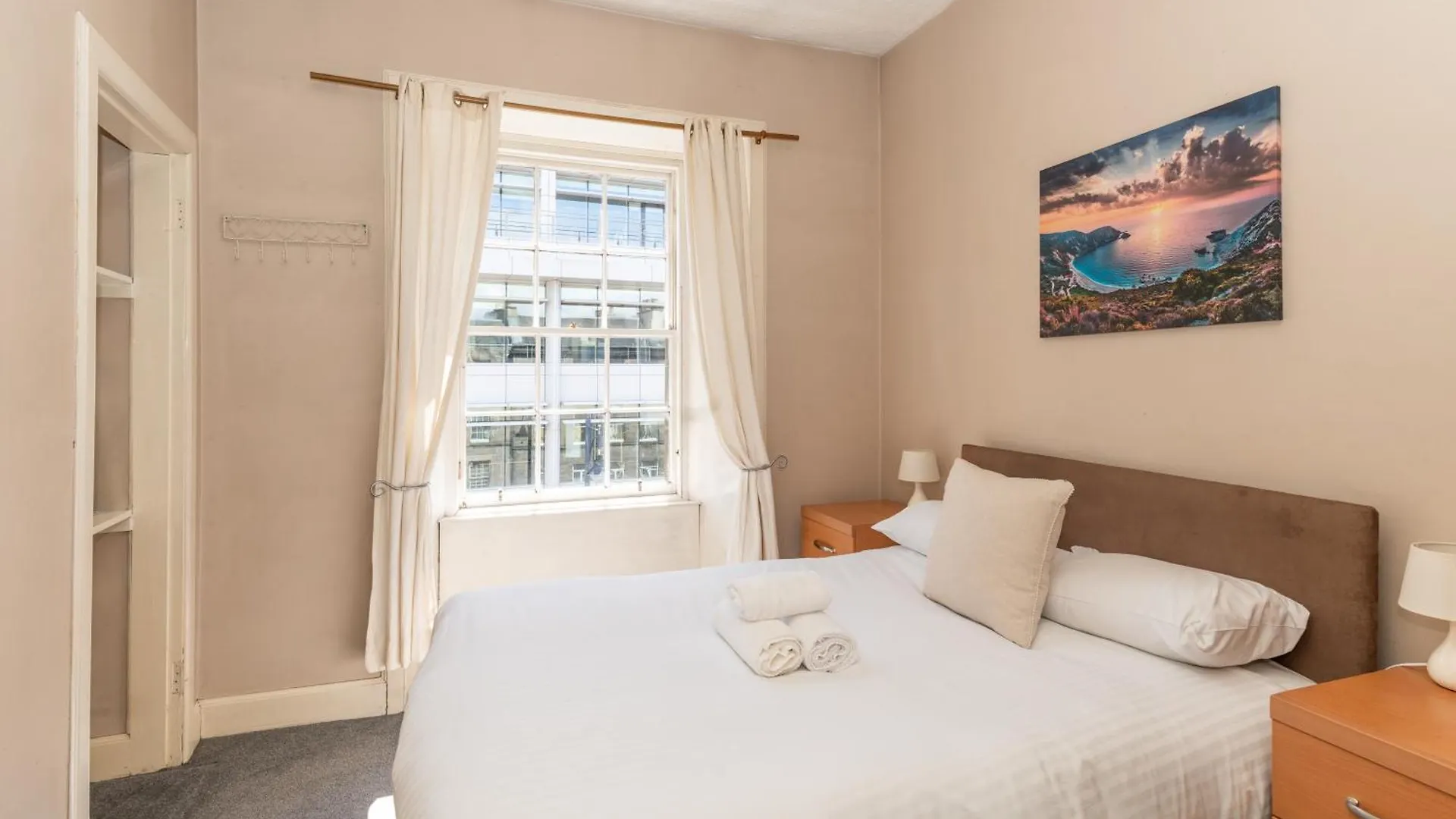 Charming 2Bd Flat 10 Minutes To Edinburgh Castle Lägenhet 0*,  Storbritannien