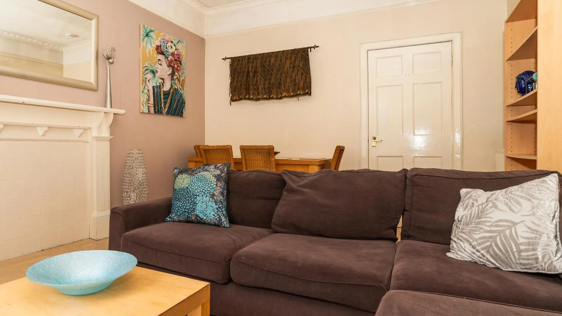 Charming 2Bd Flat 10 Minutes To Edinburgh Castle Lägenhet
