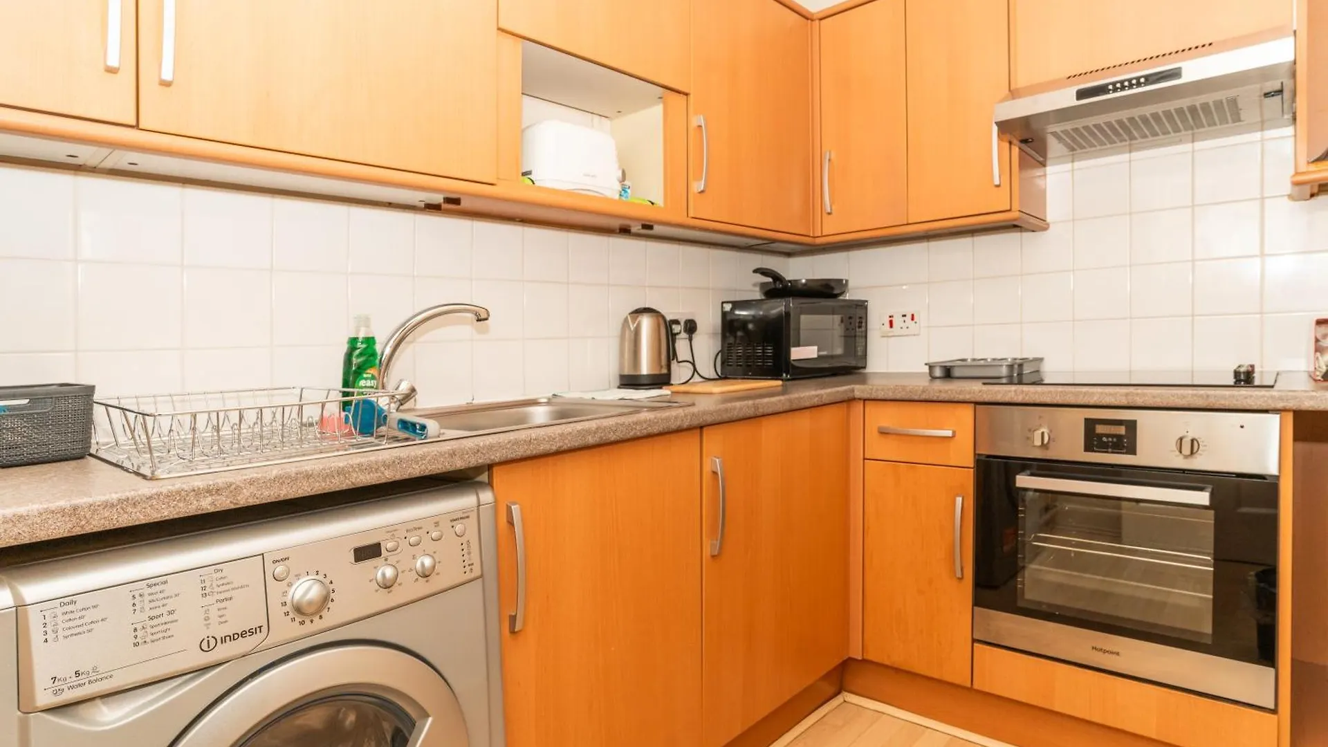 Charming 2Bd Flat 10 Minutes To Edinburgh Castle Lägenhet