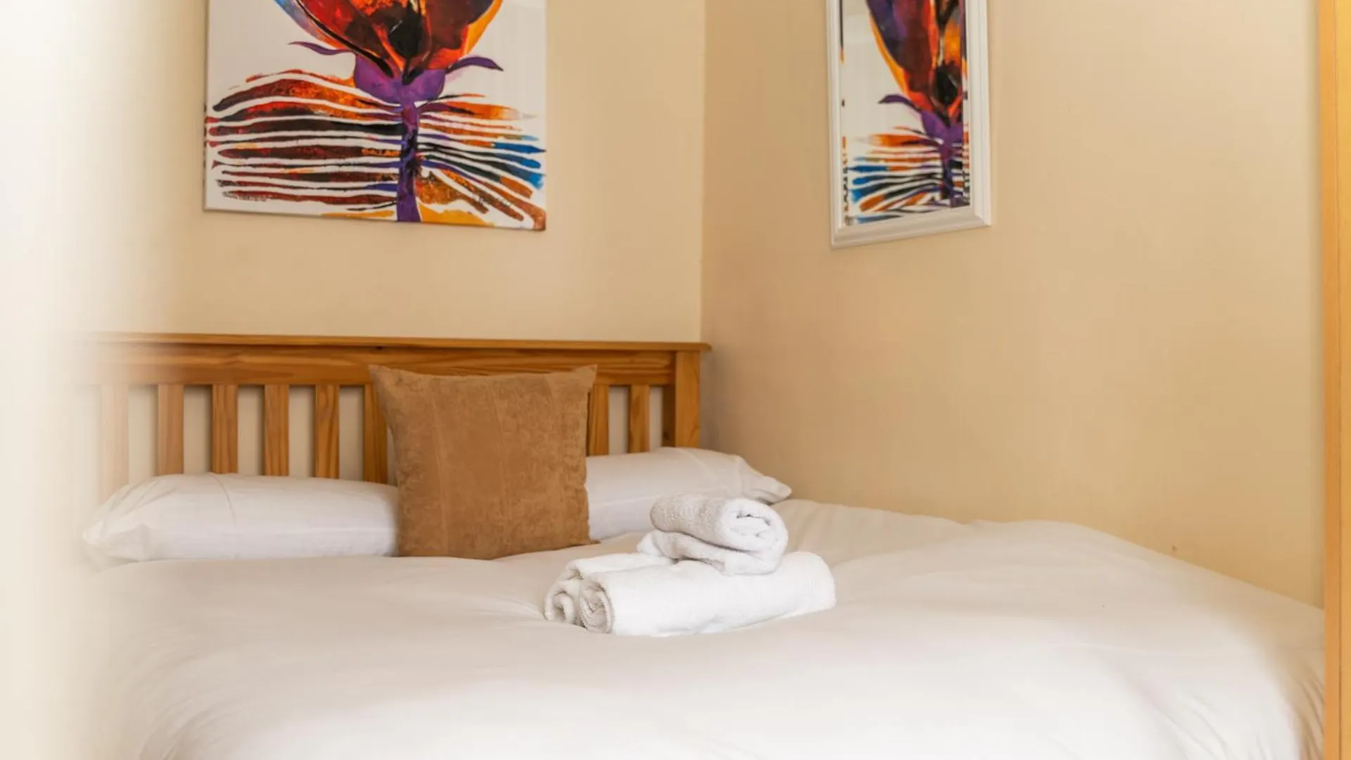 Charming 2Bd Flat 10 Minutes To Edinburgh Castle Lägenhet Storbritannien